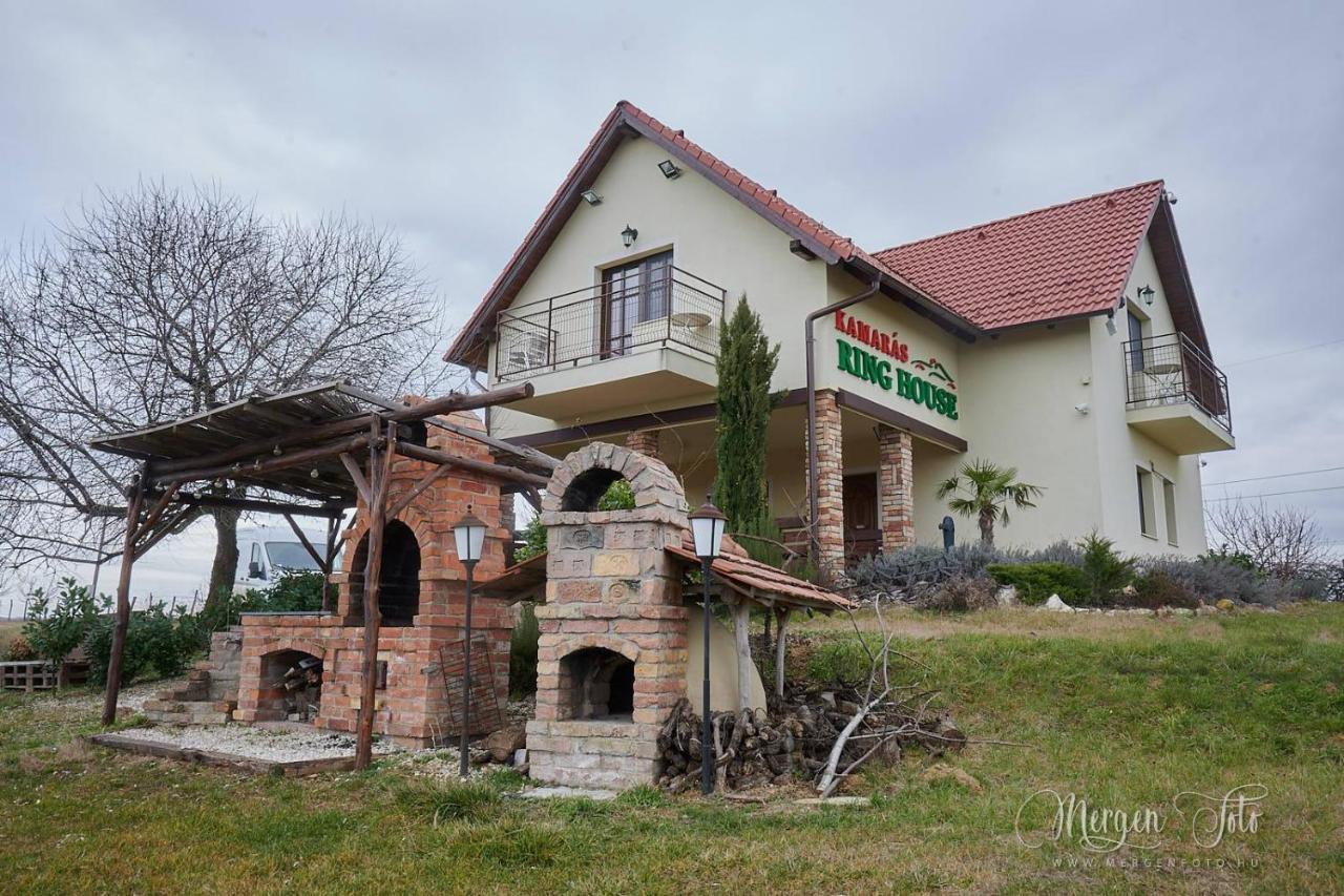 Bed and Breakfast Kamaras Ring House à Mogyoród Extérieur photo