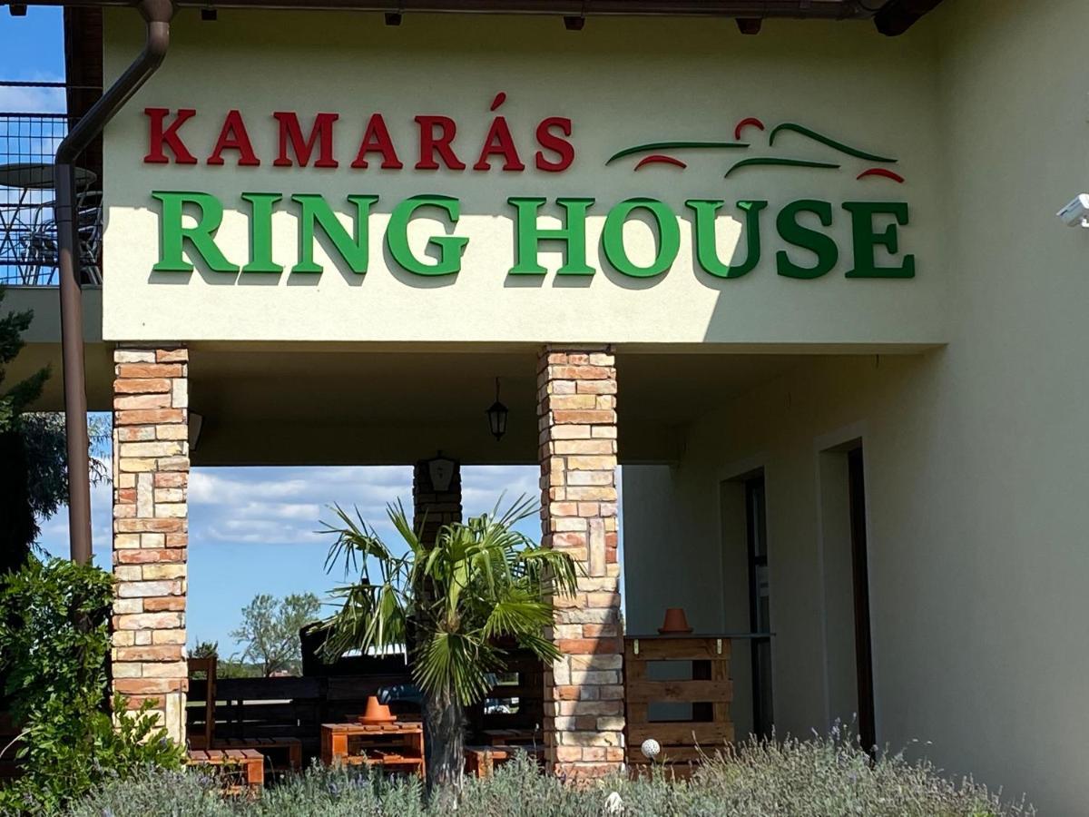 Bed and Breakfast Kamaras Ring House à Mogyoród Extérieur photo